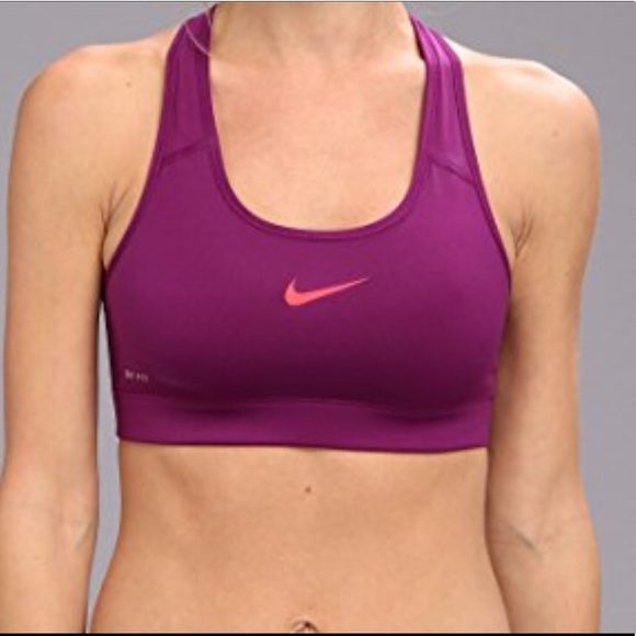 NIKE Women's Victory Compression Sports Bra - Picture 1 of 3